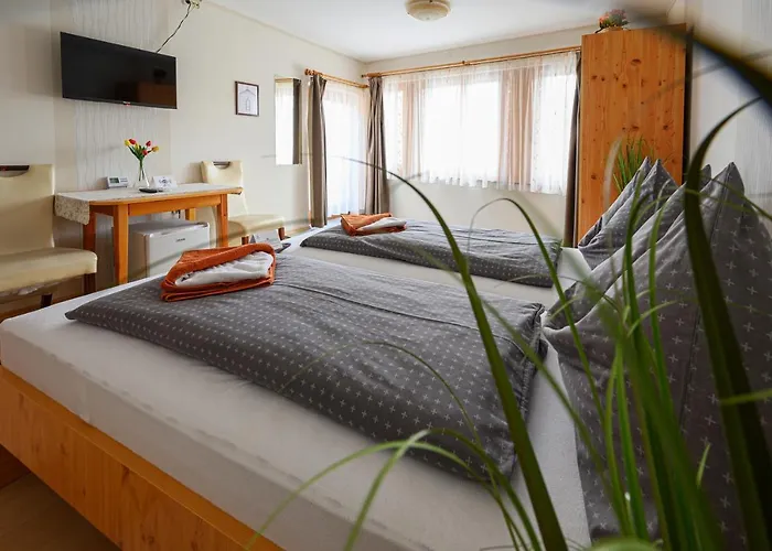 Bed & Breakfast Nádasdi Ház 4*